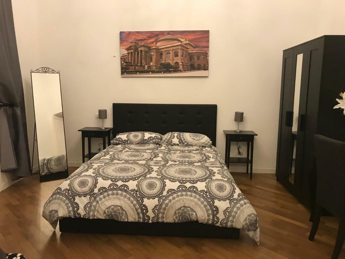 Ferienwohnung La Dimora Dell'Artista Palermo Exterior foto